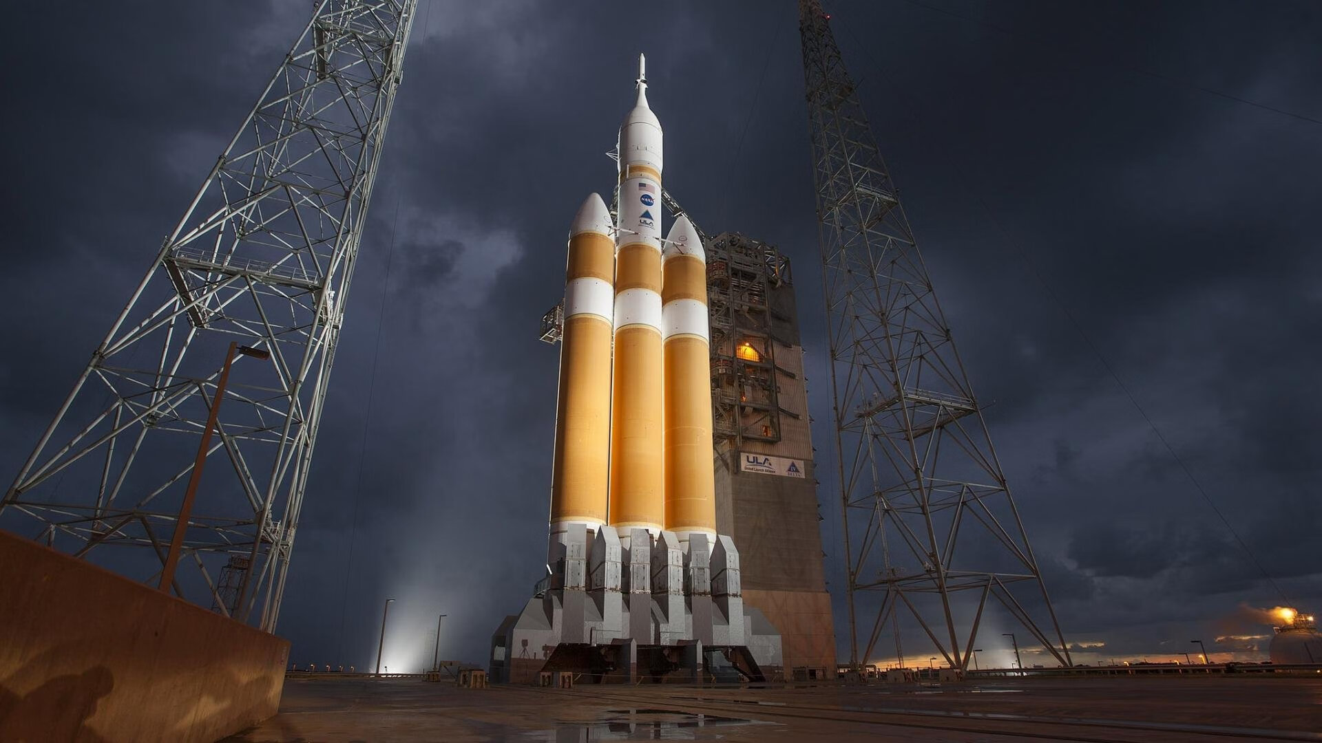 切尔西边后卫攻守兼备表现亮眼，切尔西边后卫名宿