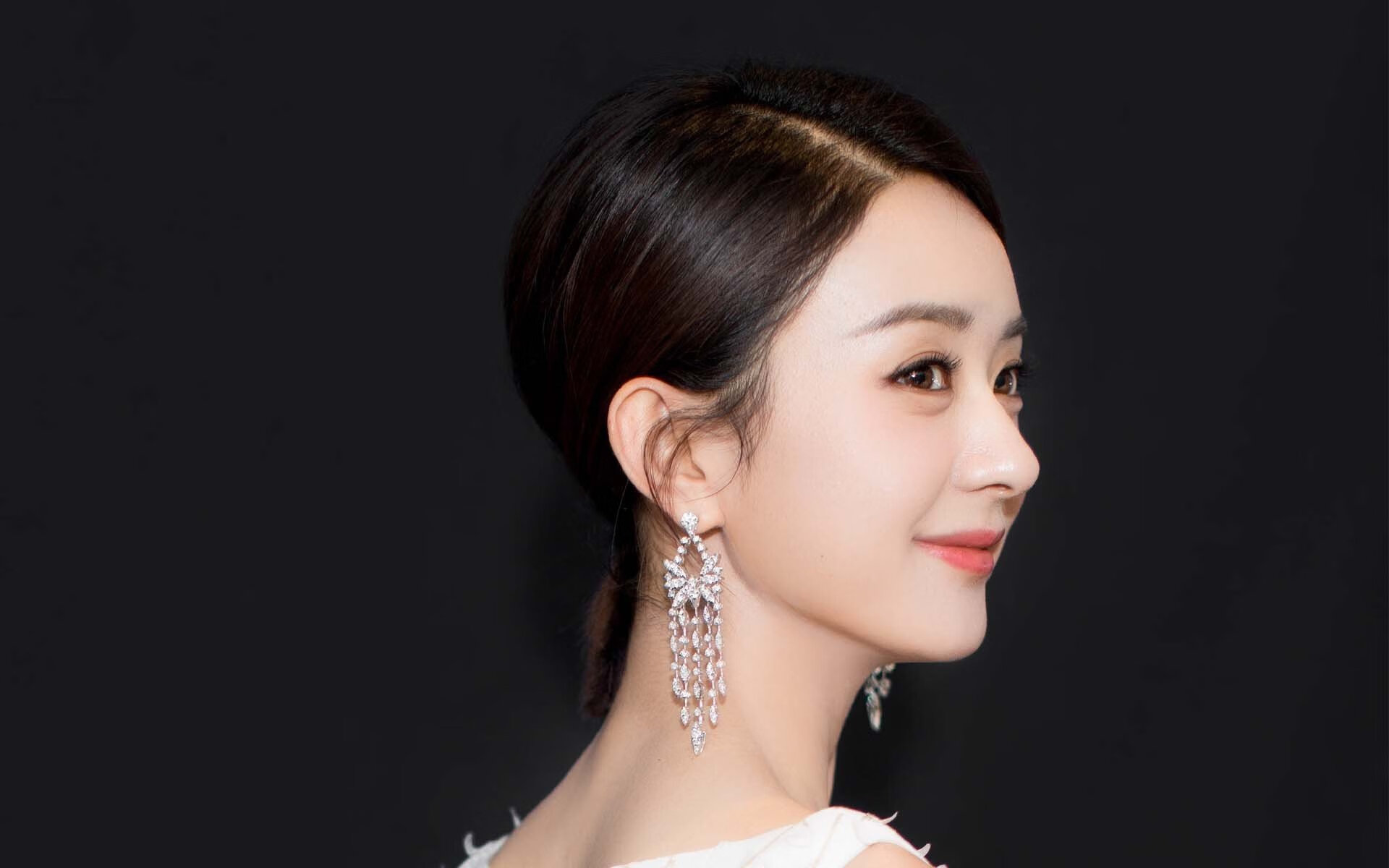 切尔西边后卫攻守兼备表现亮眼，切尔西边后卫名宿