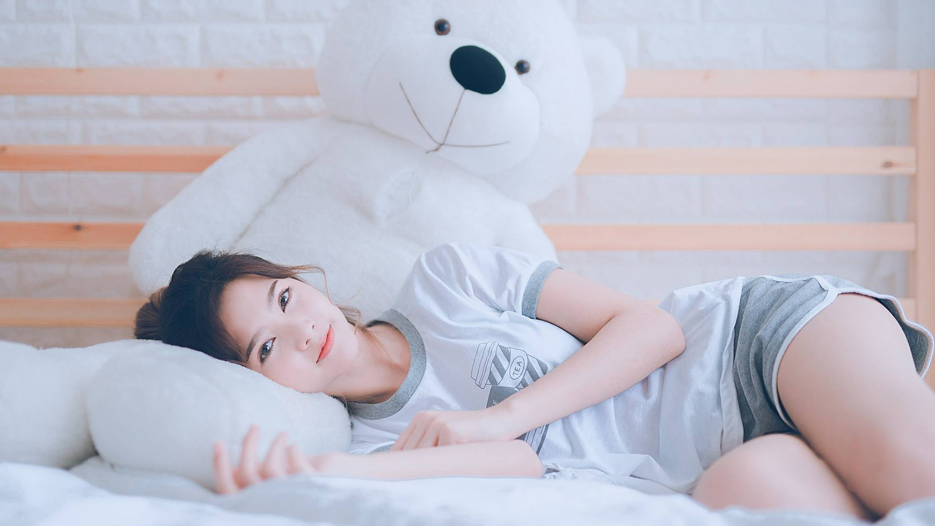 AYX官网-德甲激情反击：速度与力量的极致碰撞！，德甲 打架