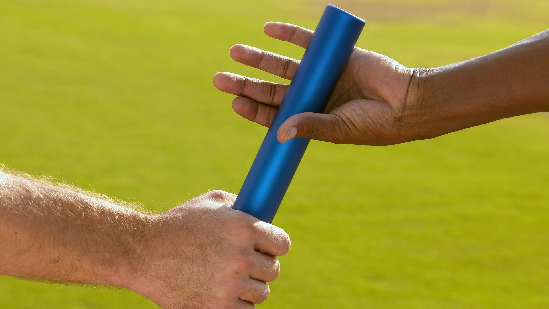 《新星崛起：年轻选手在电竞舞台闪耀》，新崛起的一颗新星